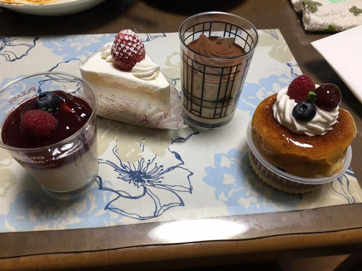 La pasticceria Aya(ラ・パスティッチェリア・アヤ) ケーキ・タルト ティラミス、ショートケーキ他