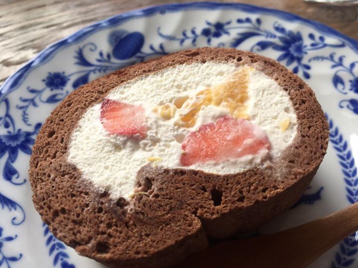 春陽（ハルヒ）&nbsp;ケーキ・タルト&nbsp;チョコのフルーツロール