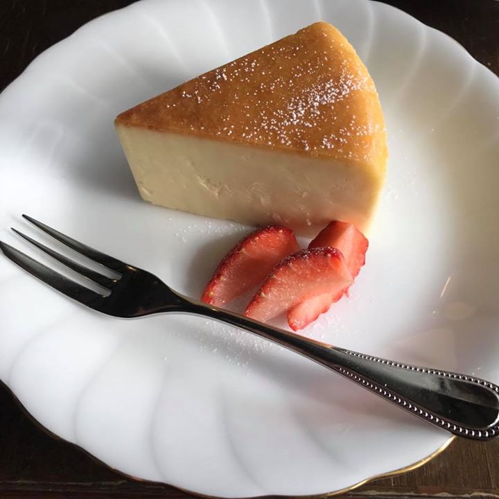 スウィーツカフェ・ル・パステ ケーキ・タルト ベイクドチーズケーキ