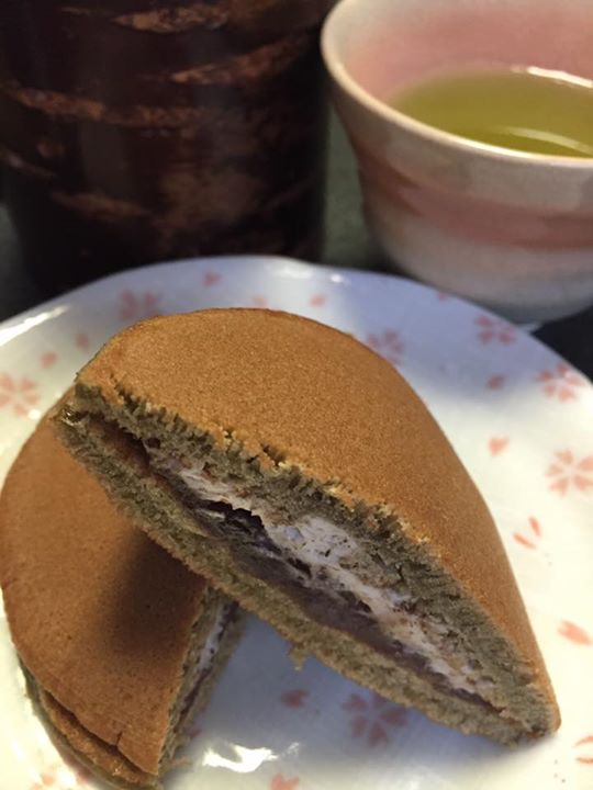 羽田甘精堂(ハタカンセイドウ) どら焼き 生クリーム入りどら焼き