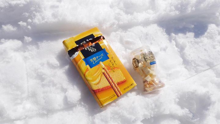 スーパー・コンビニ・その他 お菓子,チョコレート TOPPO 芳醇チーズ、ロビニアのホワイトチョコ