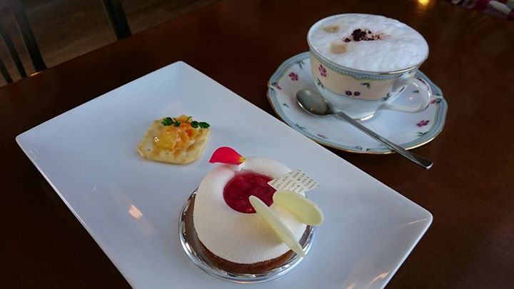 アップルファーム&nbsp;ケーキ・タルト&nbsp;苺のケーキ他