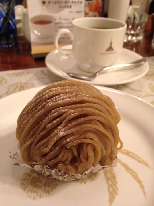 栗の木テラス(クリノキテラス) ケーキ・タルト モンブランとトラジャコーヒー