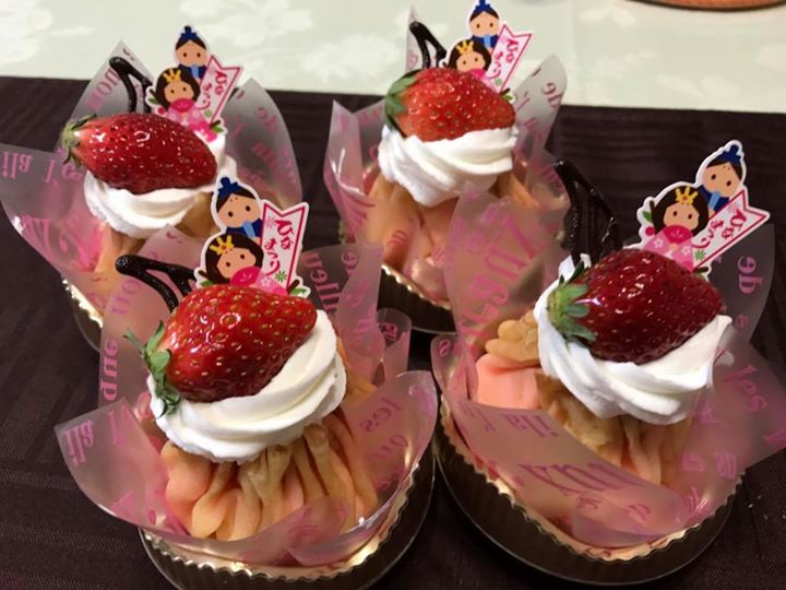 二葉堂(フタバドウ) クレープ ひな祭り いちごクレープ