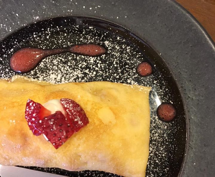 cafe matka(カフェ マトカ) クレープ 期間限定いちごのクレープ