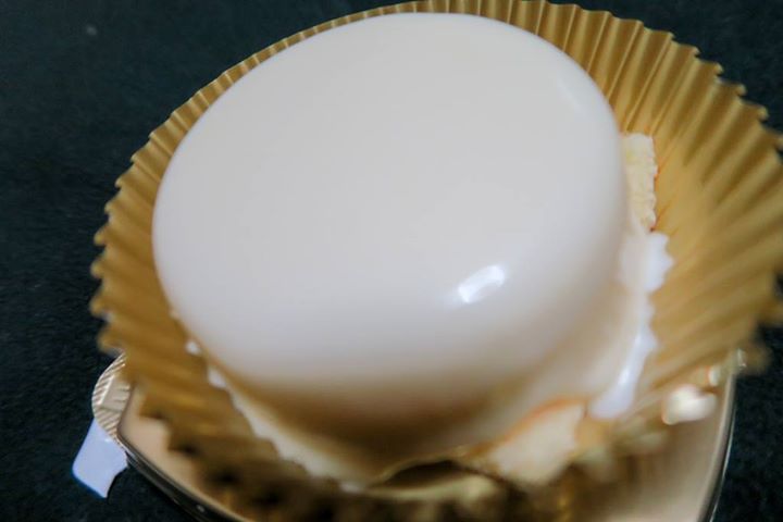 ファミリーマート(FamilyMart) ケーキ・タルト ホワイトザッハトルテ