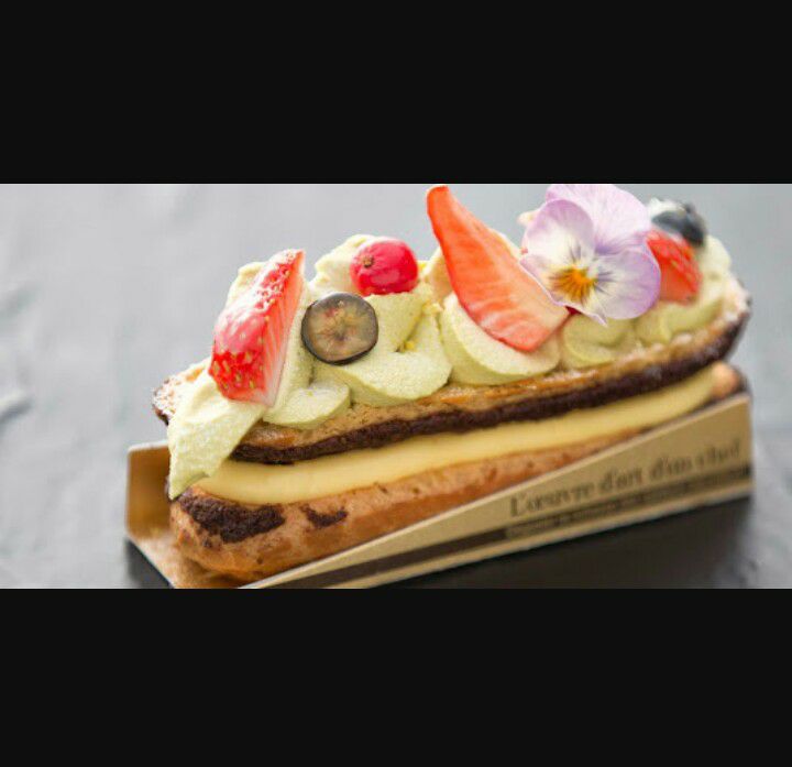 カフェスタンド Bono (ボーノ)&nbsp;ケーキ・タルト&nbsp;フルーツいっぱいのエクレア