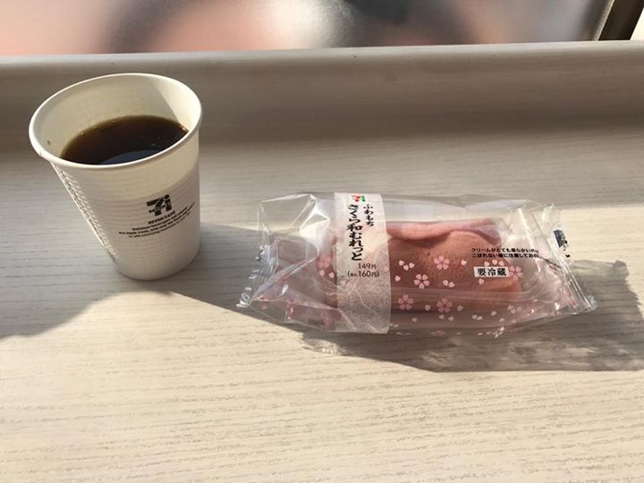 セブンイレブン その他スイーツ ふわもち さくら和むれっと