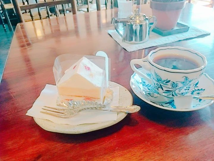 茶房 中町・蔵シック館(クラシックカン) ケーキ・タルト ケーキセット(ショートケーキ)