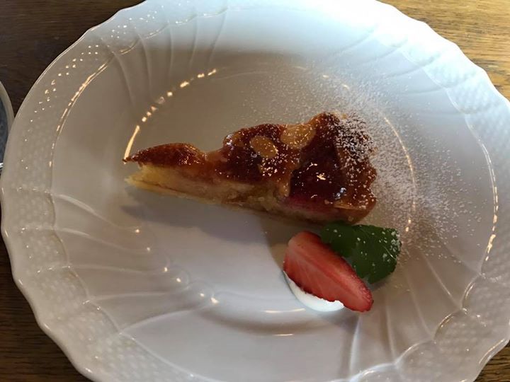 御影茶屋(ミカゲチャヤ) ケーキ・タルト いちごチーズタルトのハーフ