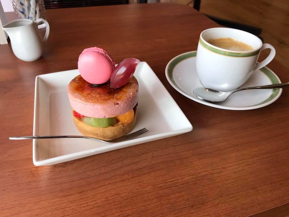 cafe 駅前テラス ケーキ・タルト モンシェリのセッテ・リュミエール