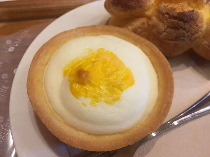お菓子工房シャルル シュークリーム,ケーキ・タルト 味噌シュー、アップルチーズたると