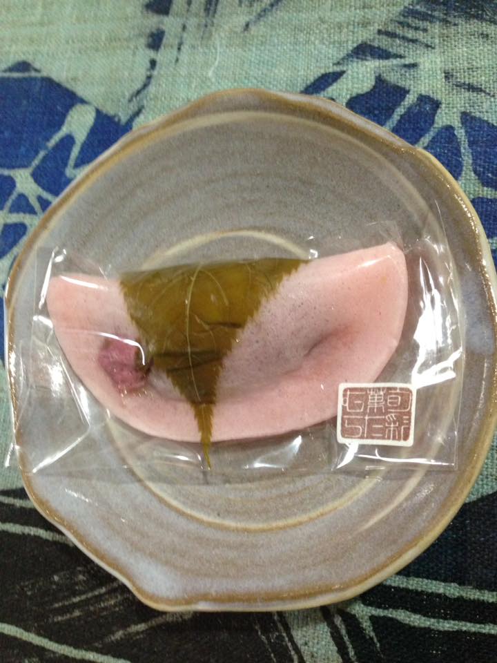 旬彩菓たむら&nbsp;桜もち&nbsp;なかなか手に入らない噂の桜餅
