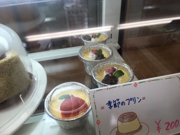 お菓子工房ちゅーりっぷ プリン,ケーキ・タルト 季節のプリン、カボチャやムラサキ芋のタルト他