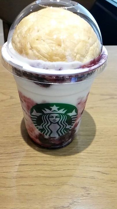 スターバックス コーヒー ジャパン(Starbucks Coffee Japan) ドリンク アメリカン チェリー パイ
フラペチーノ