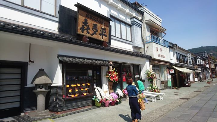 信州りんご菓子工房 BENI-BENI（ベニベニ）&nbsp;パイ&nbsp;信州産りんごの焼きたてアップルパイ
