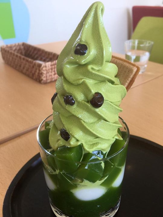 お茶元みはら胡蝶庵(コチョウアン) パフェ・サンデー,カステラ 抹茶の白玉パフェ、切り端のたまごカステラ