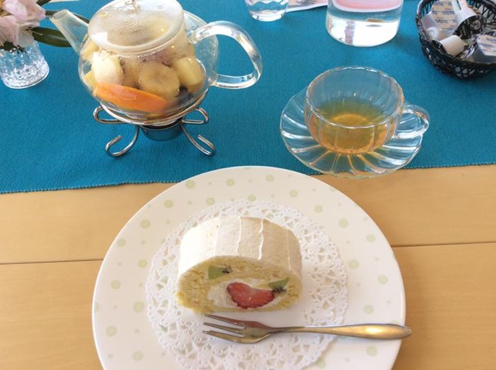 フルーツおばさんのCafe 花水木(ハナミズキ) ケーキ・タルト,パン フルーツのロールケーキ、トースト