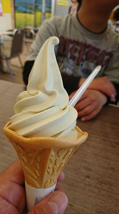 菜の花公園（ナノハナコウエン）&nbsp;アイス・ジェラート&nbsp;アスパラソフトクリーム