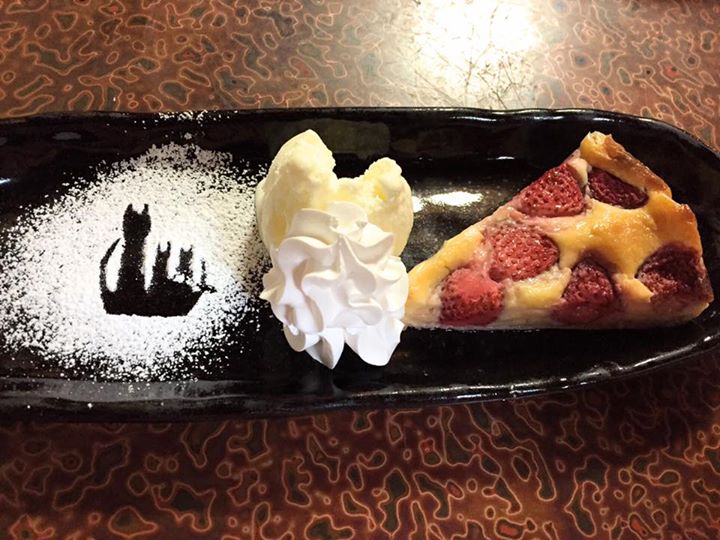 Cafe風和(フウワ) ケーキ・タルト いちごのクラフティタルトと桜ロール