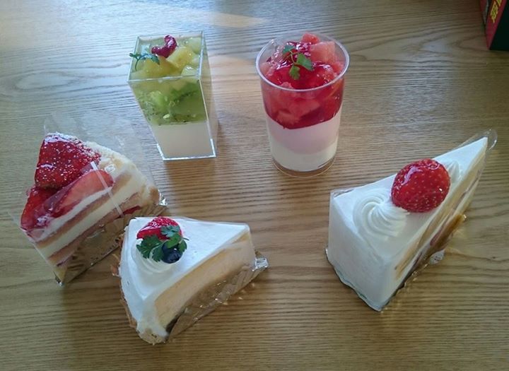 パティスリーヒラノ(cafe HIRANO) ケーキ・タルト いちごショート、チーズケーキ、ゼリーのケーキ他