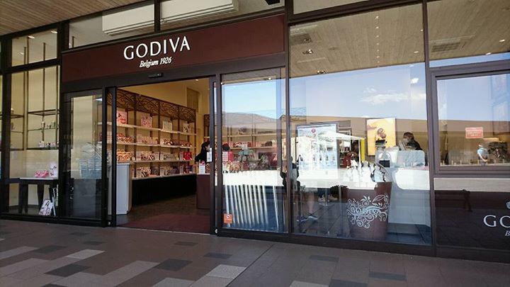 GODIVA(ゴディバ) アイス・ジェラート 期間限定 ホワイトチョコレートストロベリーのソフトクリーム