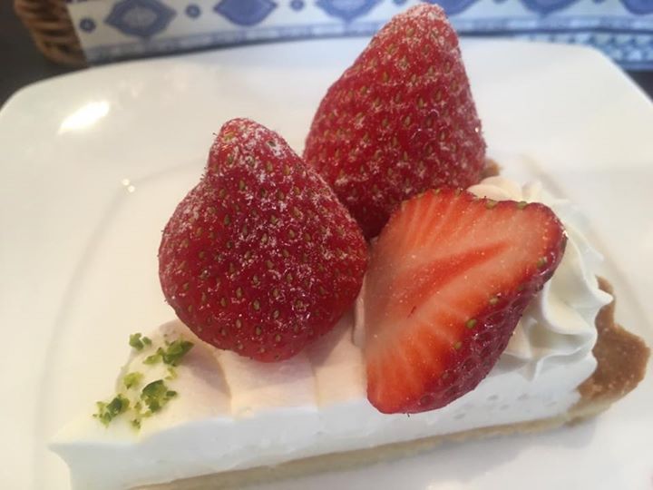 cafe VALEUR(カフェ ヴァルール) ケーキ・タルト イチゴのタルト他