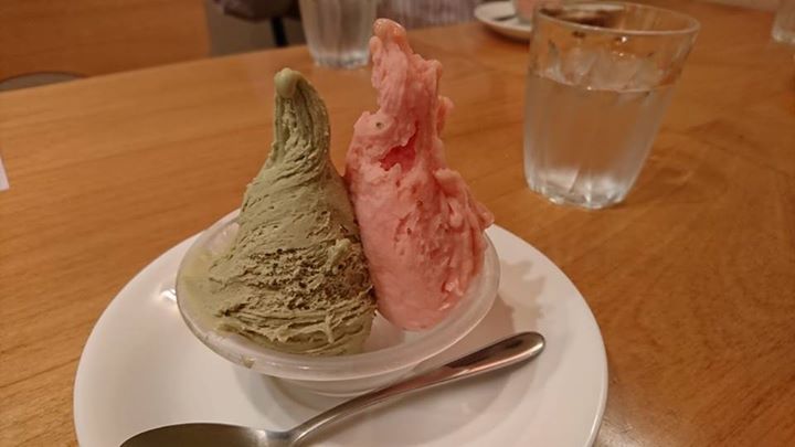 カフェ・テッラ(Caffe Terra) アイス・ジェラート ピスタチオ、ピンキーのジェラート