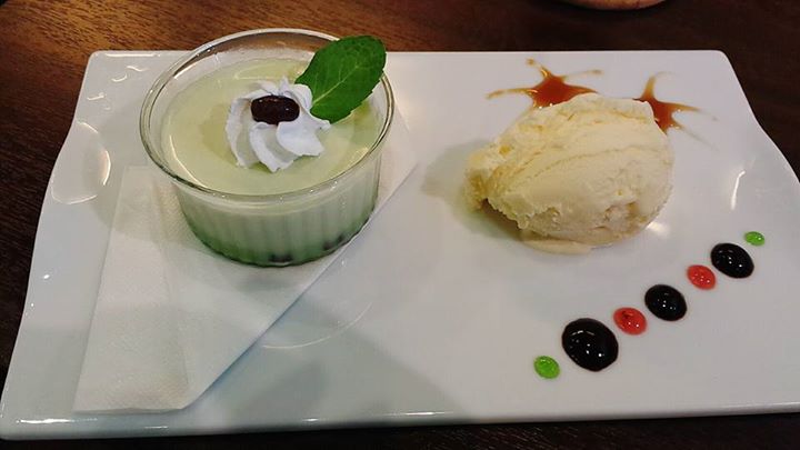 鉄板焼Dining 銀座ハンバーグ プリン,アイス・ジェラート 抹茶ミルクプリンとバニラアイス
