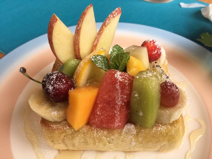 フルーツおばさんのCafe 花水木(ハナミズキ) パン,ドリンク フルーツトースト、フルーツティー、グレープフルーツのゼリー