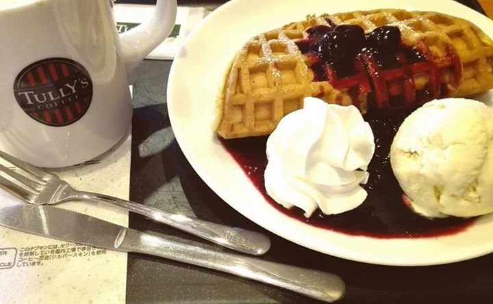 Tully's Coffee(タリーズコーヒー) ワッフル アメリカンワッフルサンドプレート ブルーベリー with T'sアイス
