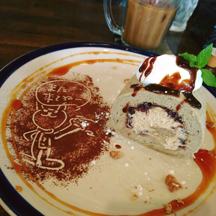CAFE VOLTA(カフェ ヴォルタ) ケーキ・タルト コー匕ーと小豆のロールケーキ