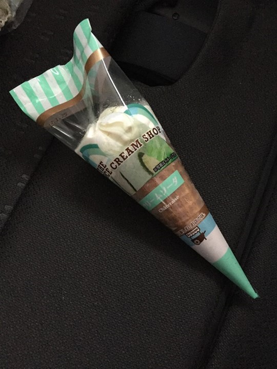 シャトレーゼ アイス・ジェラート THE ICE CREAM SHOP クリームソーダ