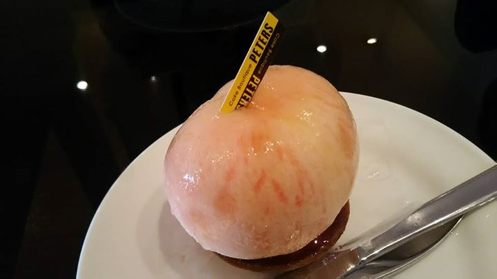 Cake Boutique Peters(ケーキブティックピータース) ケーキ・タルト,アイス・ジェラート 桃のケーキ、キャラメル系ケーキ、モンブラン、ジェラート