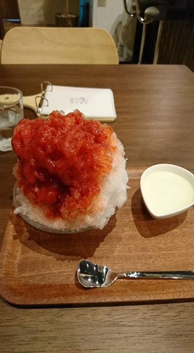 Cafe Elephant Mountain(エレファント マウンテン) かき氷・フラッペ いちごミルクのかき氷