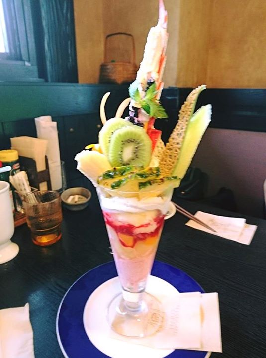 ブレラ珈琲館(コーヒーカン) パフェ・サンデー 欲張りフルーツパフェ