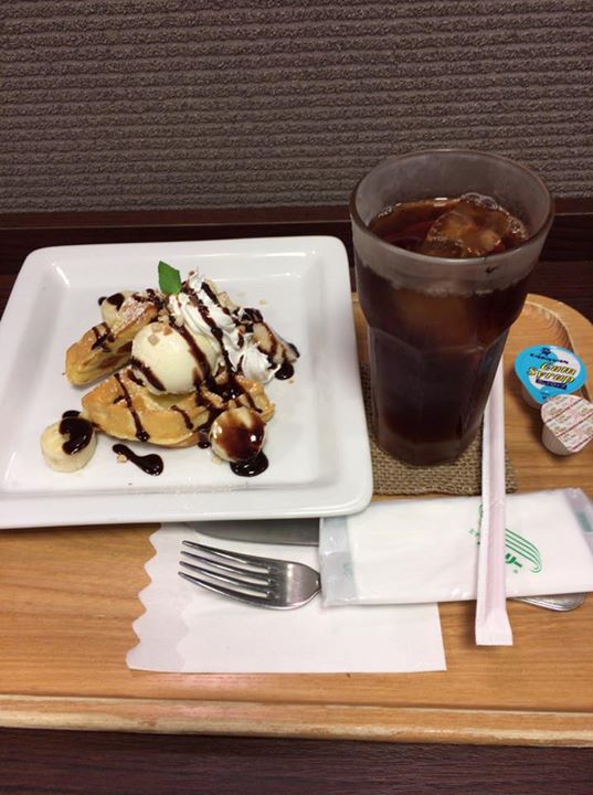 森乃珈琲店 曇り時々晴れ ワッフル バナナチョコのワッフル