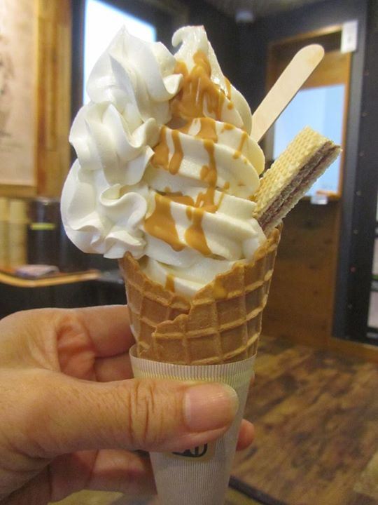 Vege Sweets Cafe CHILL OUT&SOFT CREAM畑（チルアウト アンド ソフトクリーム ハタケ）&nbsp;アイス・ジェラート&nbsp;パリパリ焦しキャラメル、六地蔵ソフト