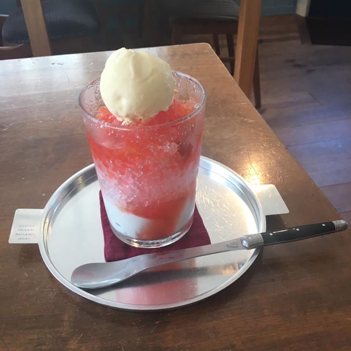 カフェ日々(ヒビ) かき氷・フラッペ プラムヨーグルトかき氷