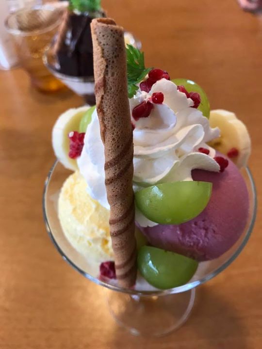 COCO’S(ココス) パフェ・サンデー マスカットとバニラのパルフェ、ベルギーチョコブラウニーのミニパルフェ