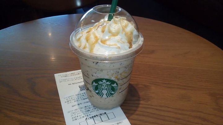 スターバックス コーヒー ジャパン（Starbucks Coffee Japan）&nbsp;フラペチーノ&nbsp;ほうじ茶クリームフラペチーノwithキャラメルソース他