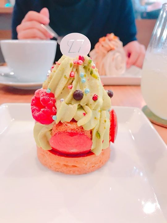 パティスリー27(ヴァンセット) ケーキ・タルト サントノーレ・サパン