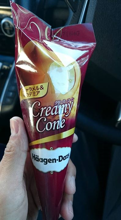 スーパー・コンビニ・その他 アイス・ジェラート ハーゲンダッツ クリーミーコーン キャラメル&マカデミア