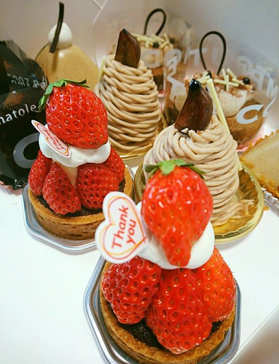 LEVRE and BON(レーブルアンドボン) ケーキ・タルト いちごのタルト、モンブラン