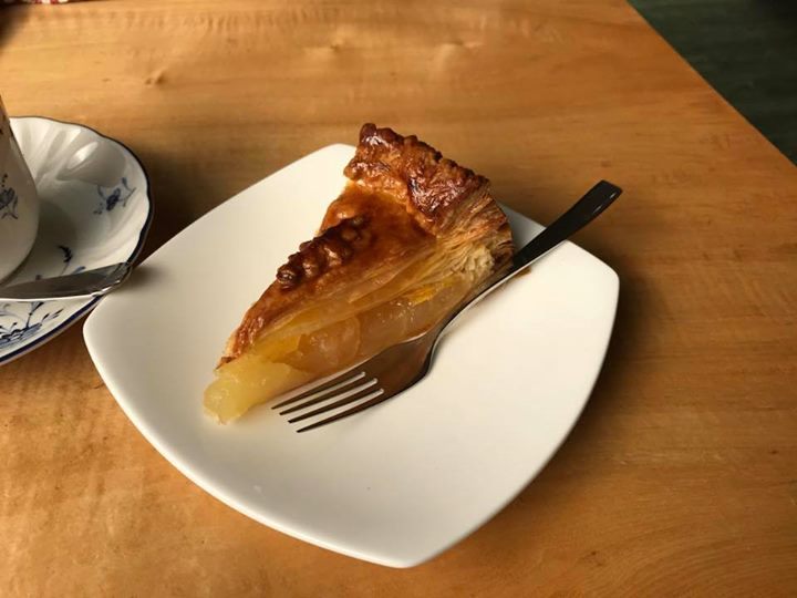 ベルジュ パイ 手作りアップルパイ