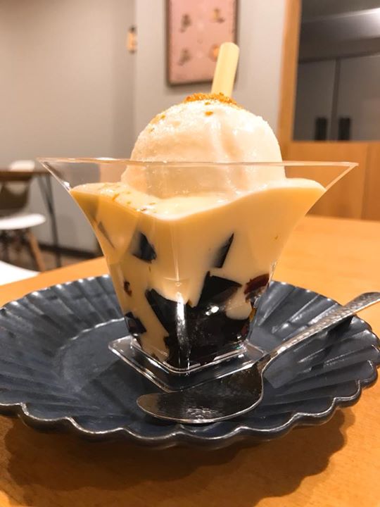 春夏秋冬(ハルナツアキフユ) シェイク 中町店限定のプリンシェイク