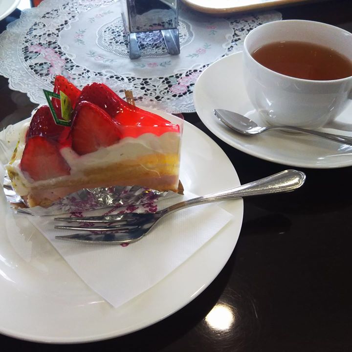 二葉堂(フタバドウ) ケーキ・タルト 苺タルト