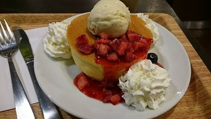 CAFE RESTO(カフェ レスト) パンケーキ スフレパンケーキベリー
