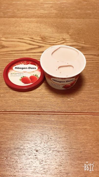 スーパー・コンビニ・その他&nbsp;アイス・ジェラート&nbsp;ハーゲンダッツ ストロベリー