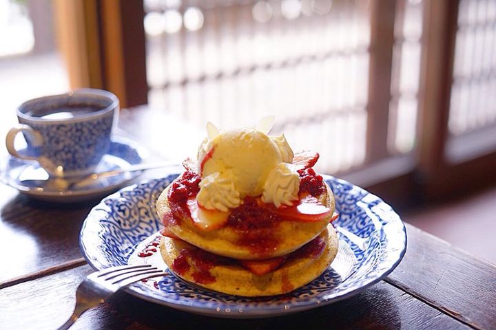 カフェ ワラク(Cafe Waraku) パンケーキ いちごとアイスのパンケーキ